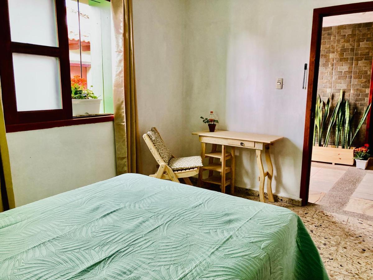 Alhambra Hotel - San Cristóbal de Las Casas 外观 照片