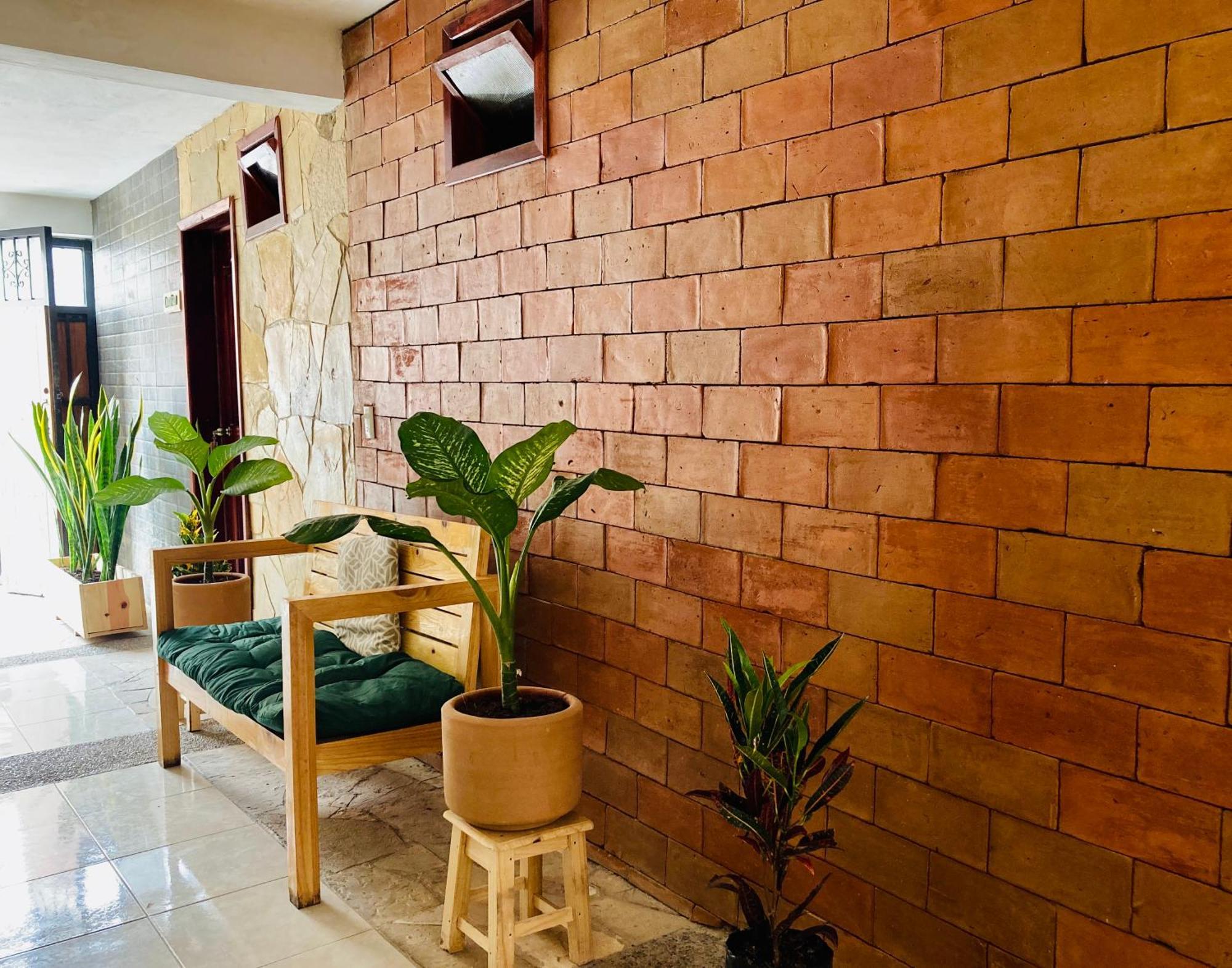 Alhambra Hotel - San Cristóbal de Las Casas 外观 照片